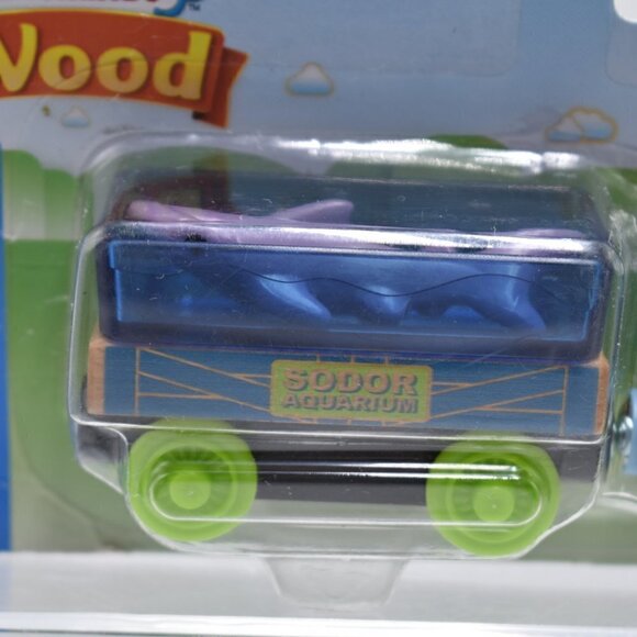 Thomas & Friends Real Wood Aquarium Cars Sting Ray Tanker Hammerhead Shark Car - Picture 6 of 12